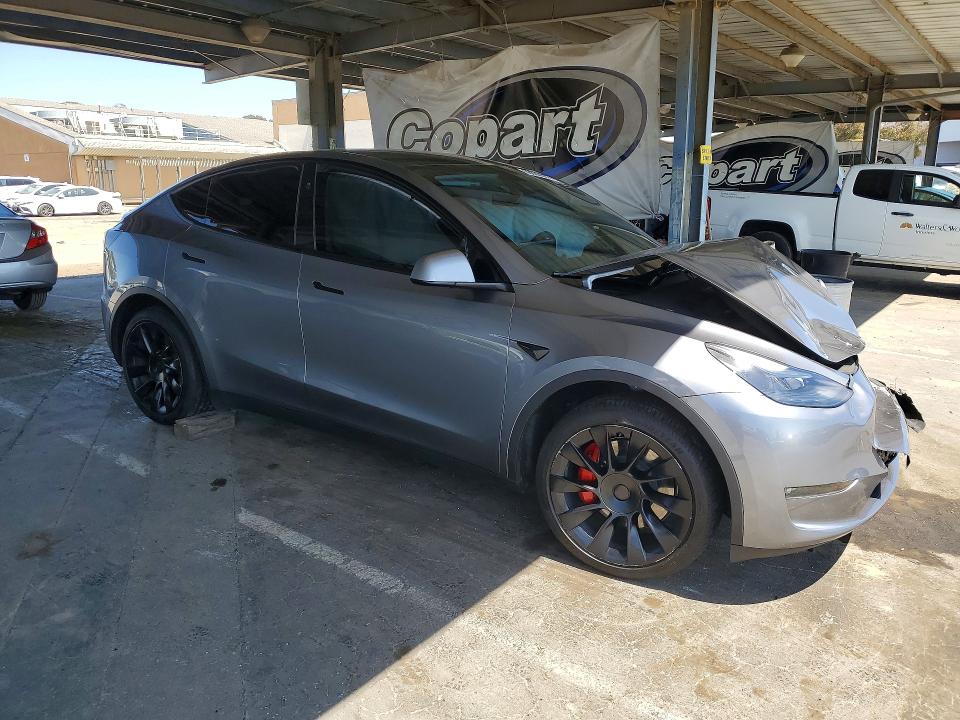 Photo 4 from auction – 2024 TESLA MODEL Y with VIN 7SAYGDEE4RF154724