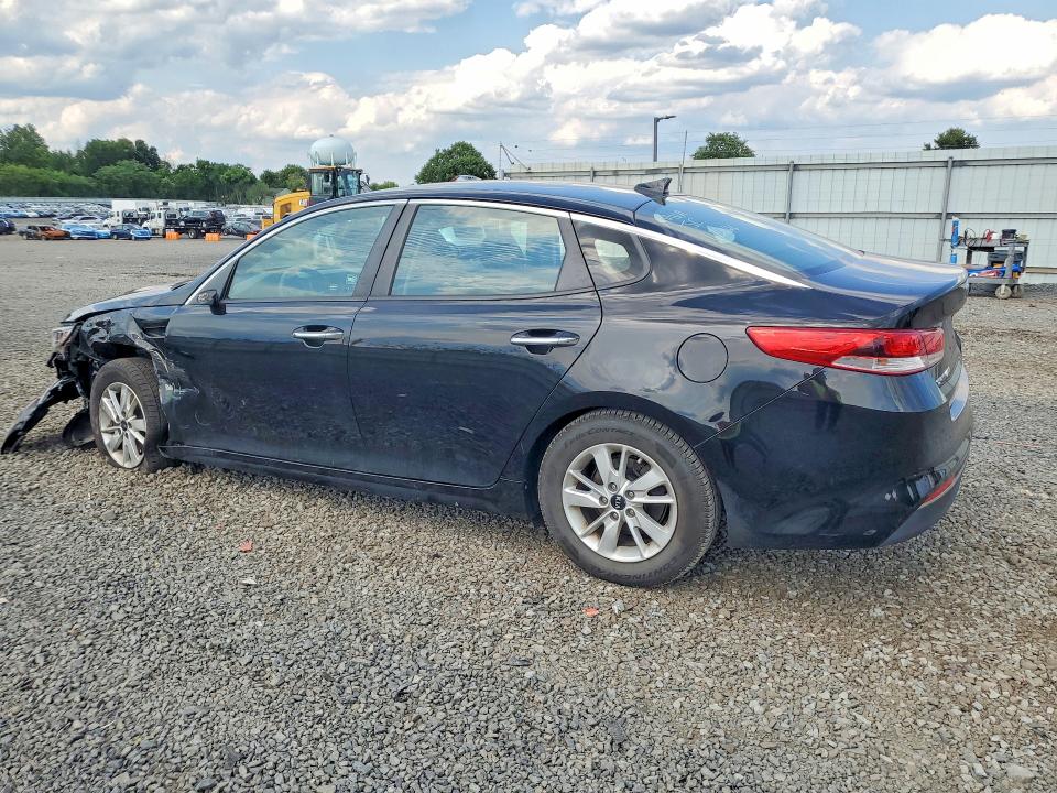 Photo 2 from auction – 2016 KIA OPTIMA with VIN 5XXGT4L39GG058880