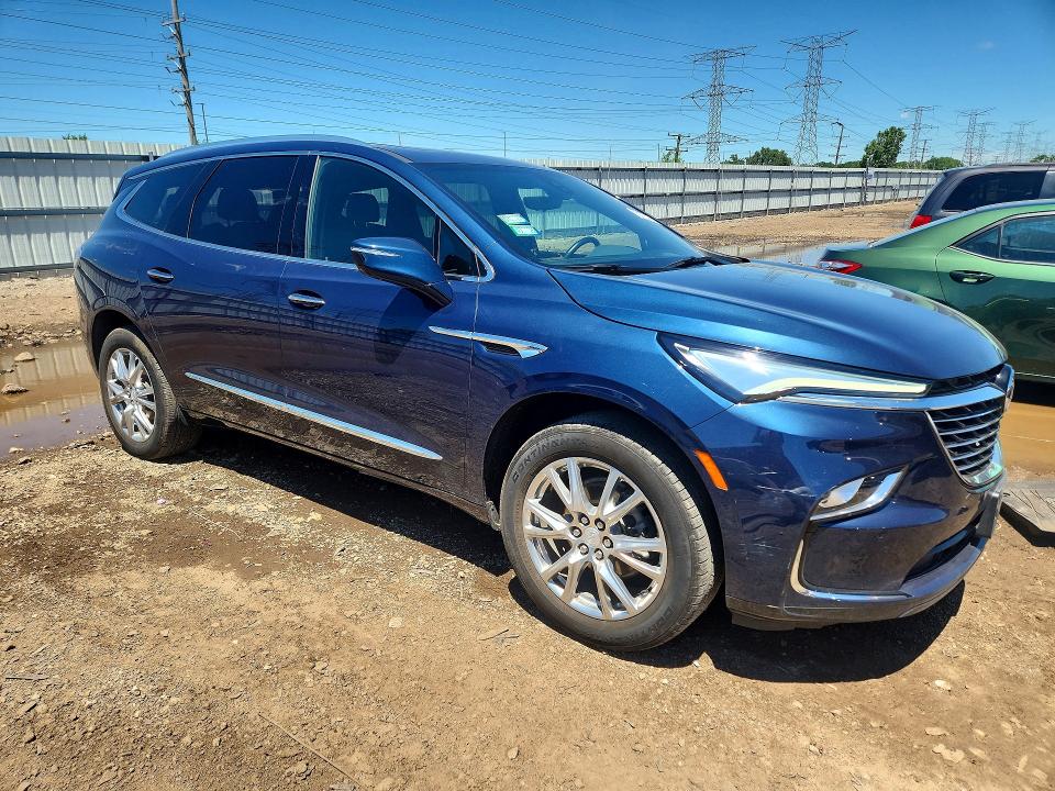 Photo 4 from auction – 2022 BUICK ENCLAVE with VIN 5GAEVBKW7NJ172131