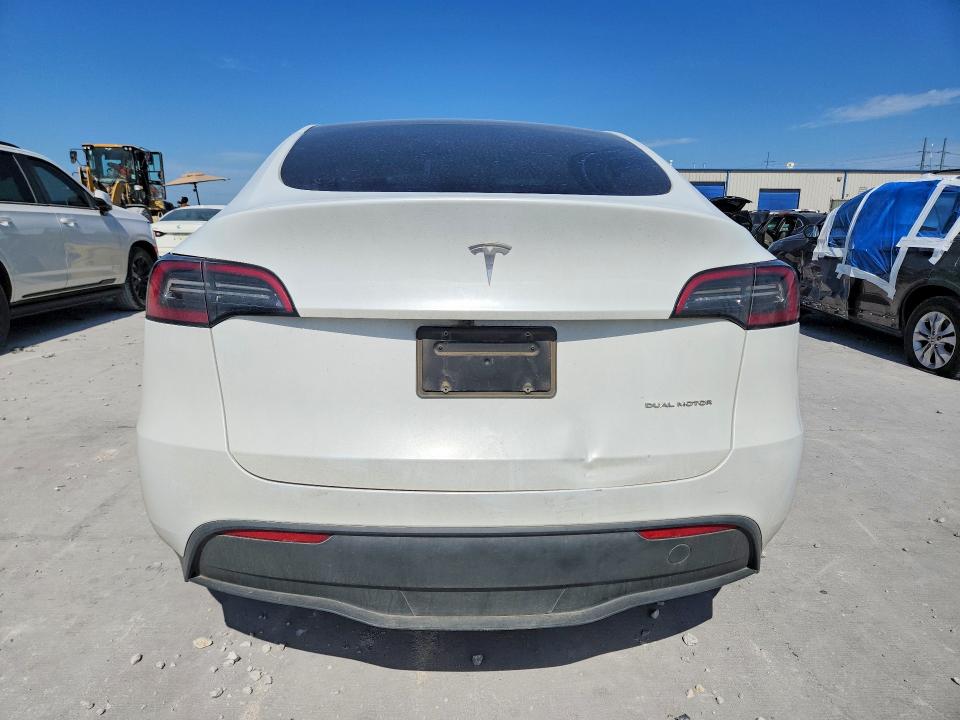 Photo 6 from auction – 2024 TESLA MODEL Y with VIN 7SAYGDEE1RA257953