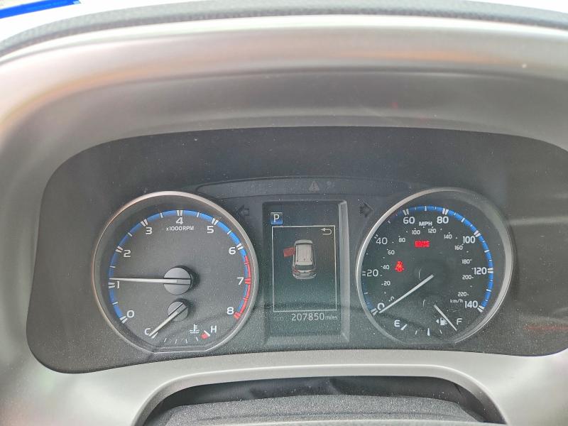 Photo 9 from auction – 2017 TOYOTA RAV4 with VIN JTMWFREV5HD096214
