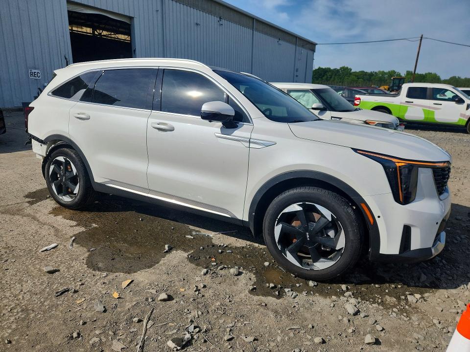 Photo 4 from auction – 2025 KIA SORENTO with VIN KNDRKDJG3S5397648