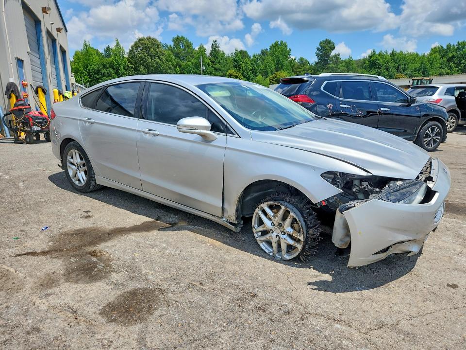 Photo 4 from auction – 2013 FORD FUSION with VIN 3FA6P0HR9DR110162