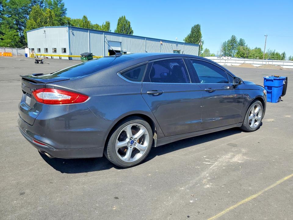 Photo 3 from auction – 2015 FORD FUSION with VIN 3FA6P0HD3FR234922