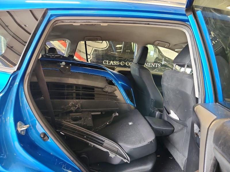 Photo 11 from auction – 2016 TOYOTA RAV4 with VIN 2T3BFREV5GW453911