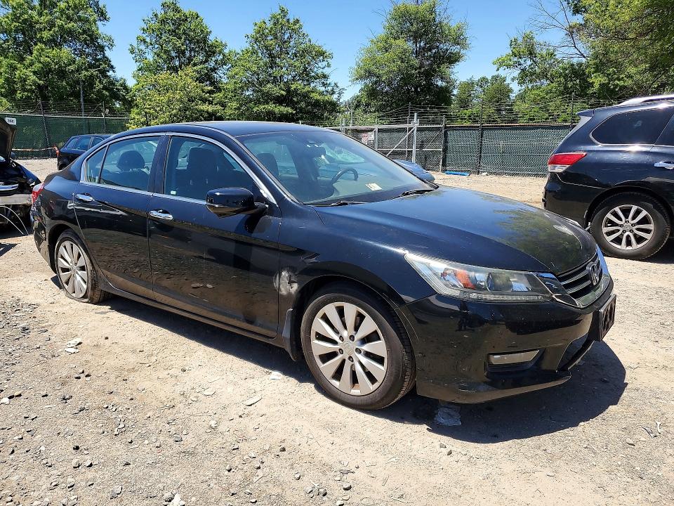Photo 4 from auction – 2015 HONDA ACCORD with VIN 1HGCR2F80FA057377
