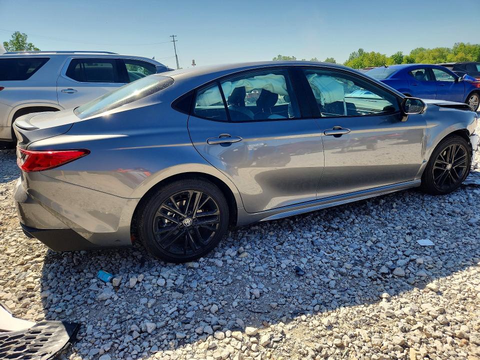 Photo 3 from auction – 2026 TOYOTA CAMRY with VIN 4T1DAACK2TU281695