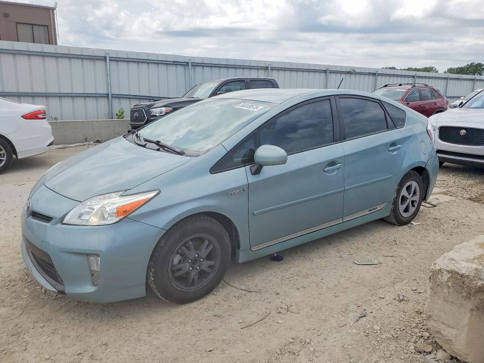 2015 TOYOTA PRIUS - Търг №56049576