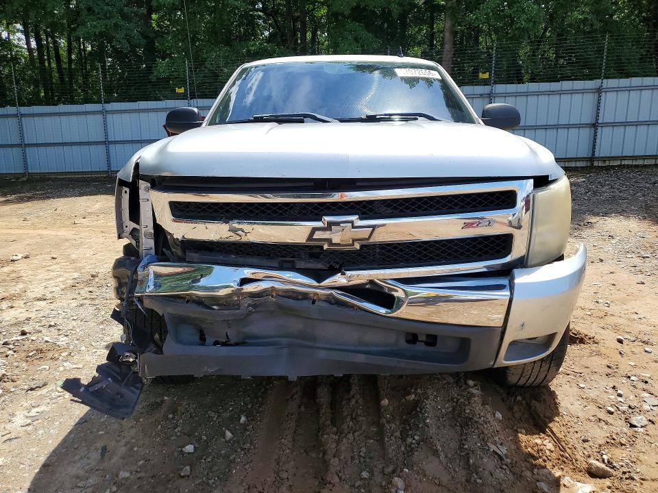 Photo 5 from auction – 2011 CHEVROLET SILVERADO with VIN 3GCPCSE03BG219821