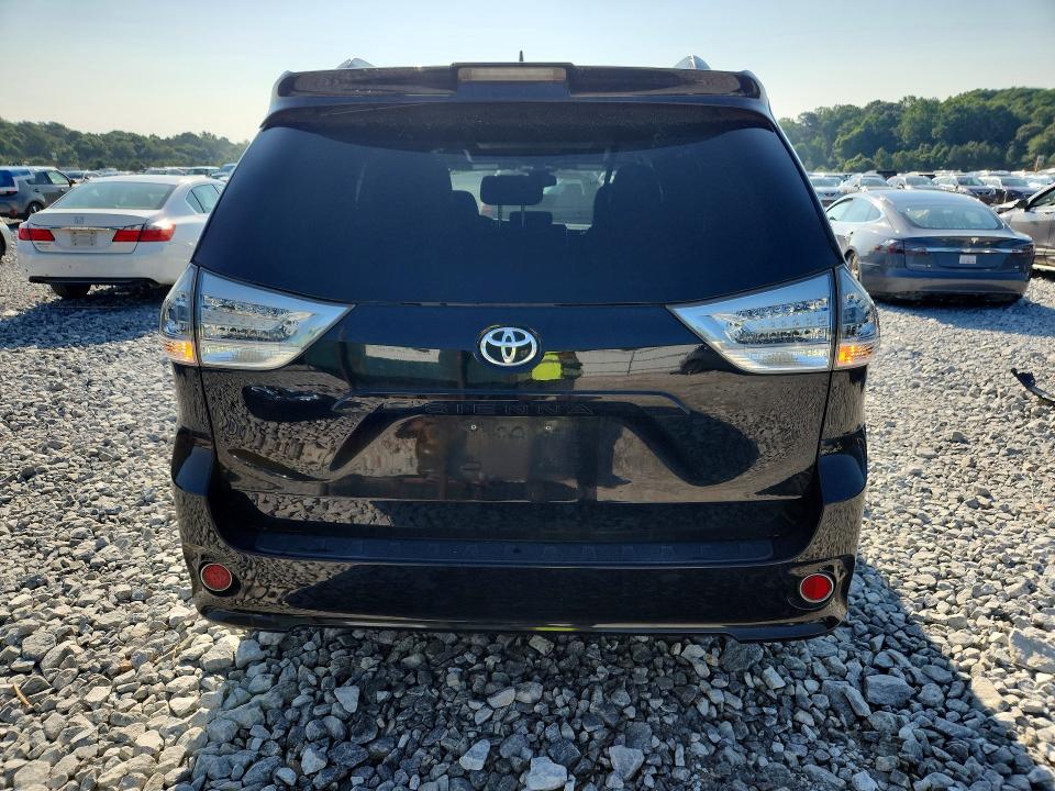 Photo 6 from auction – 2018 TOYOTA SIENNA with VIN 5TDXZ3DC0JS955065