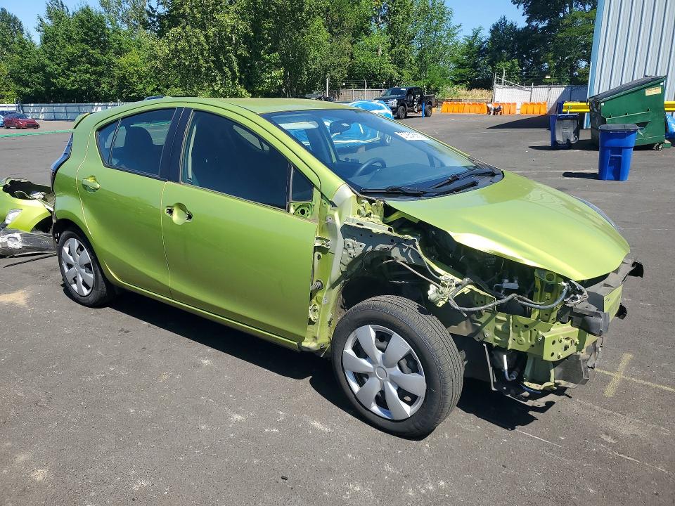 Photo 4 from auction – 2016 TOYOTA PRIUS C with VIN JTDKDTB3XG1133231