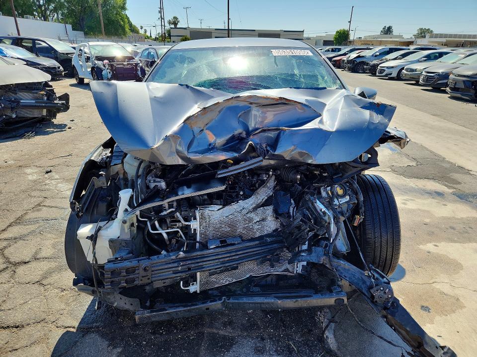 Photo 5 from auction – 2021 NISSAN VERSA with VIN 3N1CN8EV4ML889401