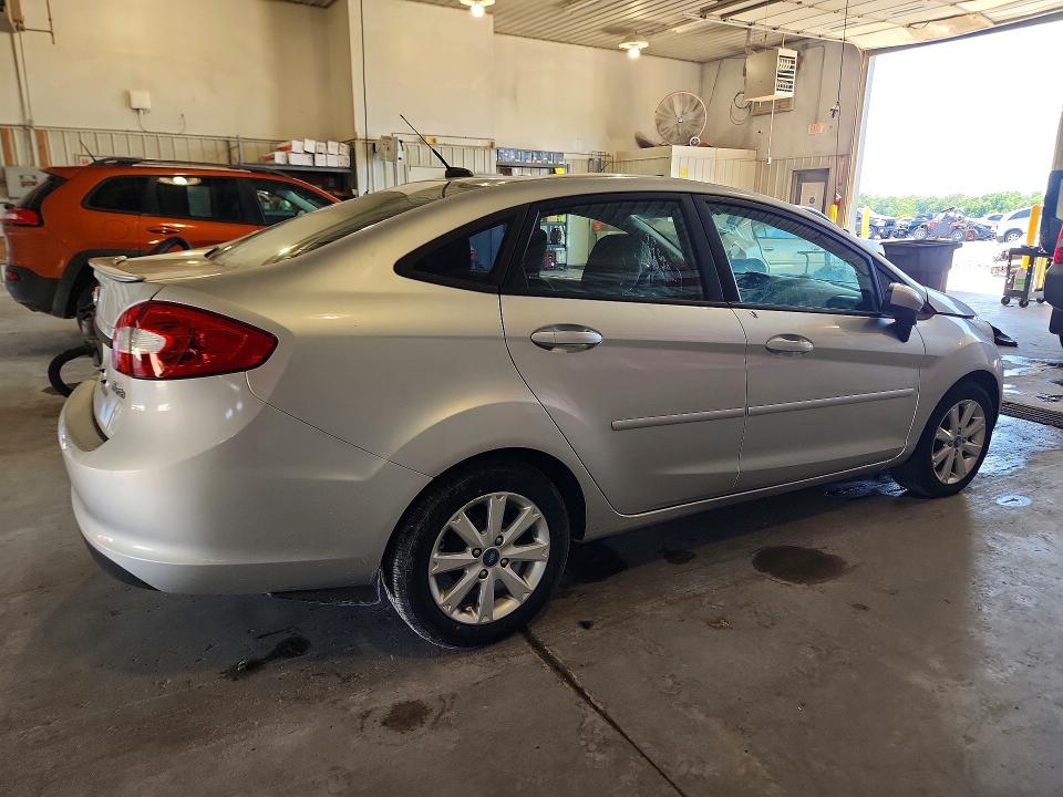 Photo 3 from auction – 2011 FORD FIESTA with VIN 3FADP4BJ3BM212536