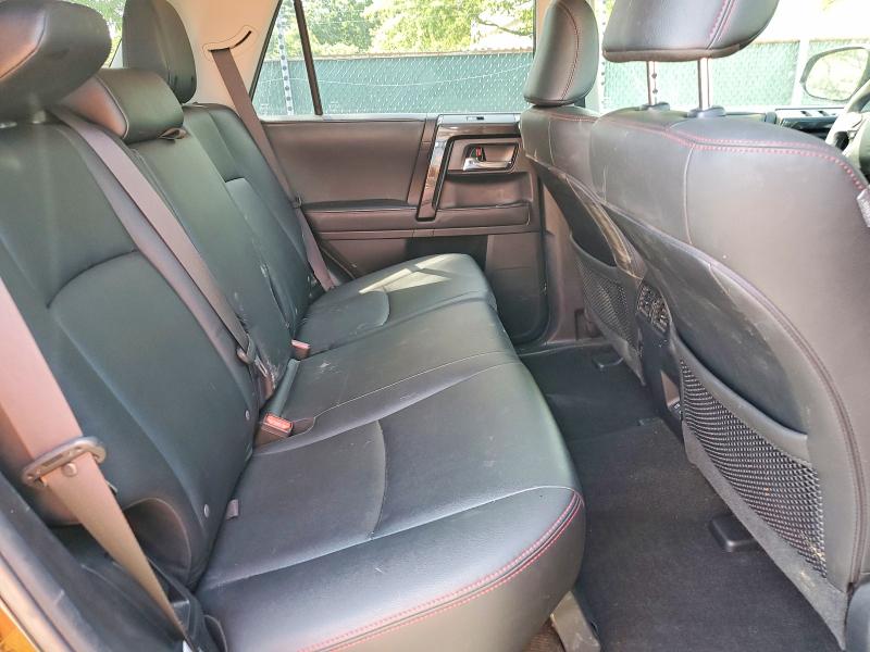 Photo 10 from auction – 2020 TOYOTA 4RUNNER with VIN JTEBU5JR8L5782221