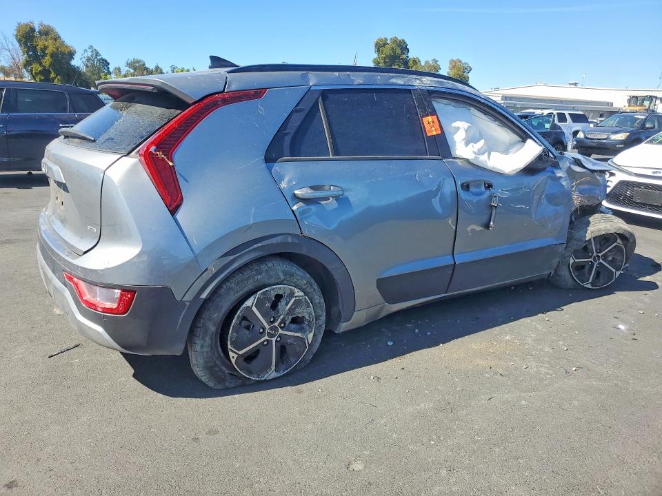 Photo 3 from auction – 2023 KIA NIRO with VIN KNDCR3LE5P5084244