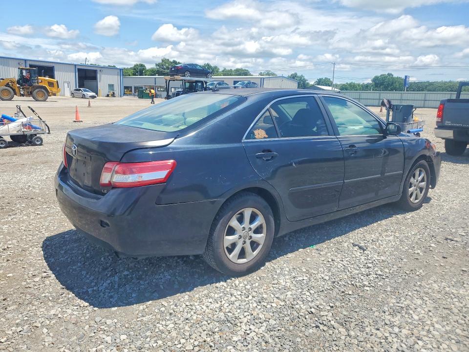 Photo 3 from auction – 2011 TOYOTA CAMRY with VIN 4T4BF3EK2BR136579