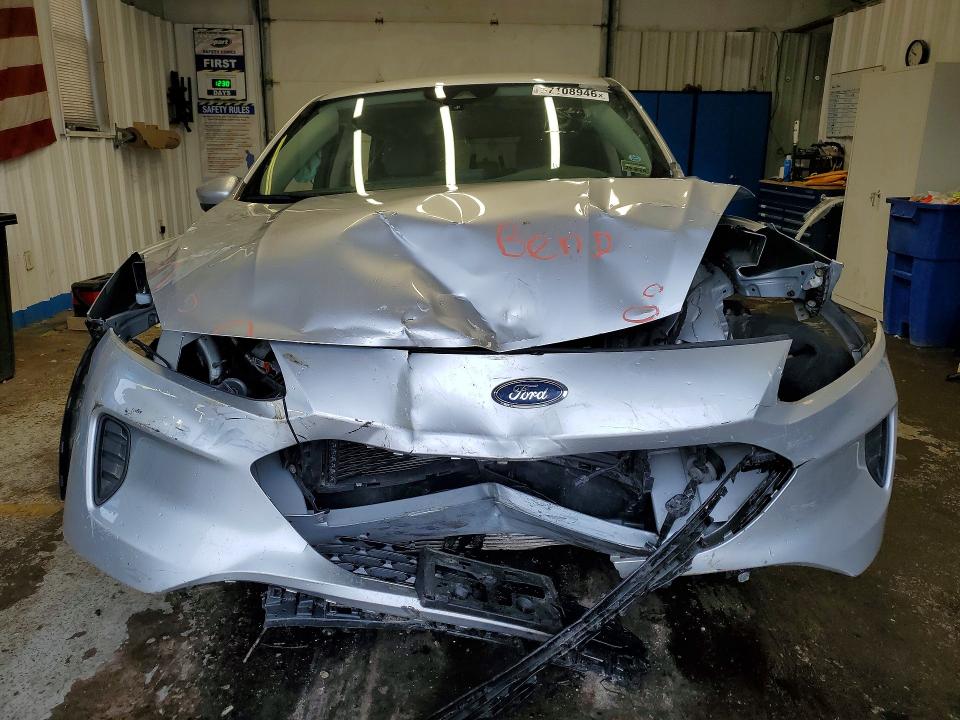 Photo 5 from auction – 2020 FORD ESCAPE with VIN 1FMCU9G66LUA19399