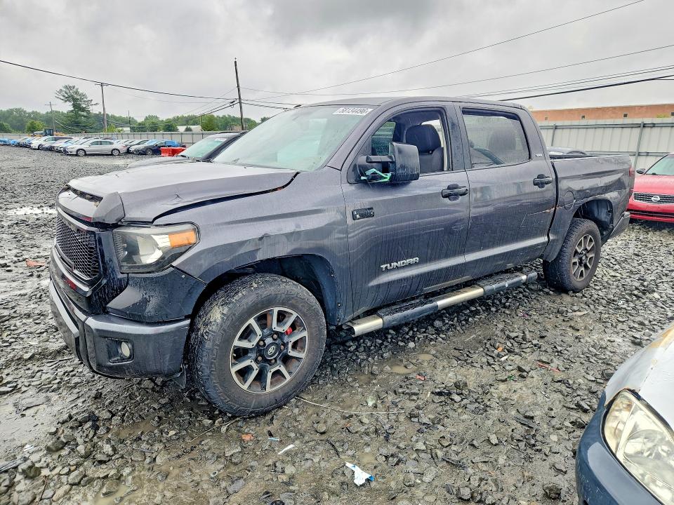 TOYOTA TUNDRA 2016 with VIN 5TFDY5F18GX526482 - Photo from auction