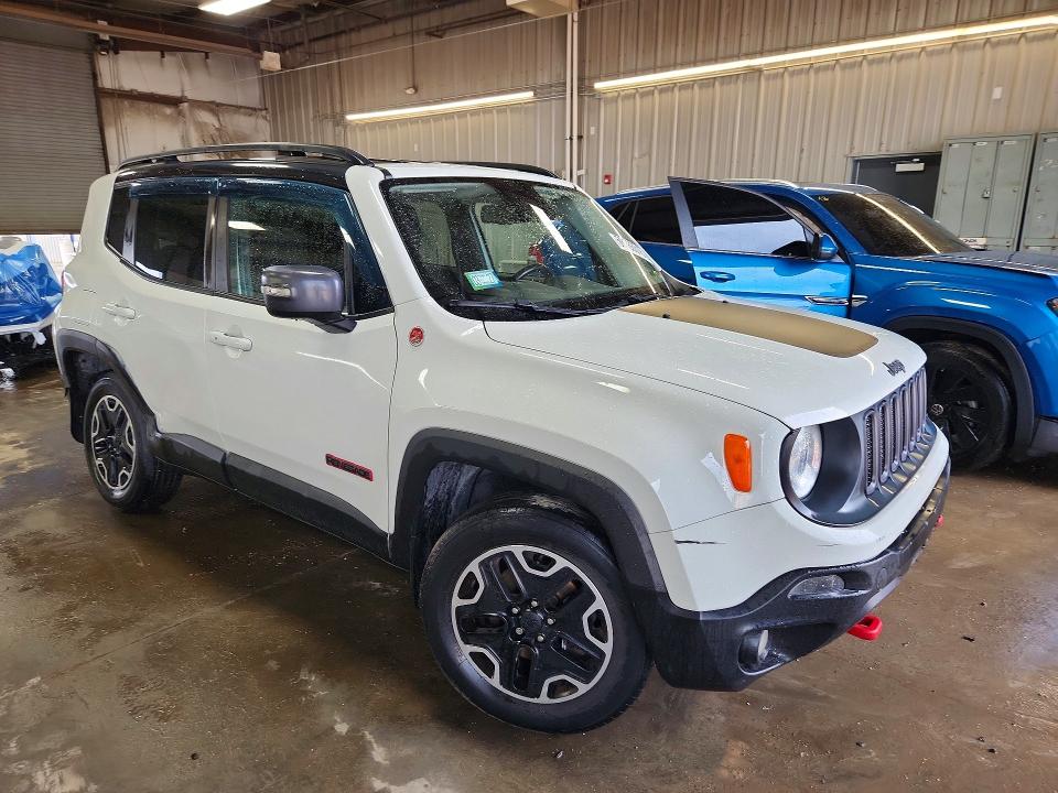 Photo 4 from auction – 2016 JEEP RENEGADE with VIN ZACCJBCT9GPD24421
