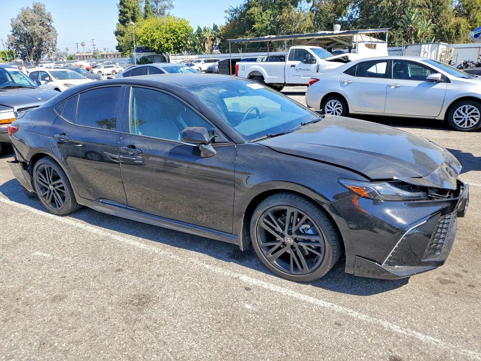 Photo 4 from auction – 2026 TOYOTA CAMRY with VIN 4T1DAACK0TU287589