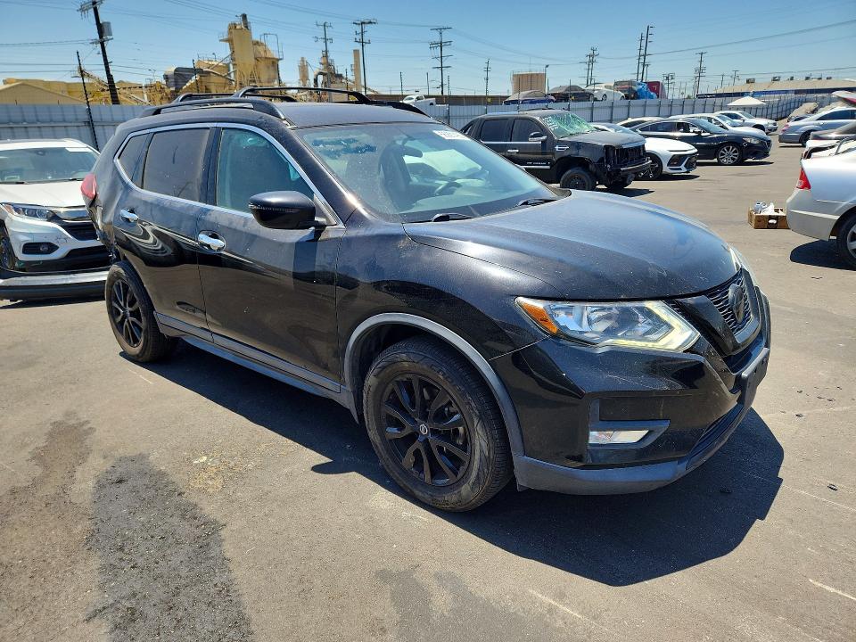 Photo 4 from auction – 2018 NISSAN ROGUE with VIN 5N1AT2MT4JC771925