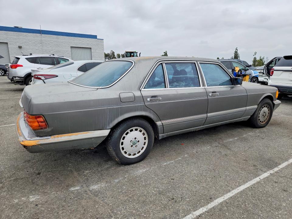 Photo 3 from auction – 1991 MERCEDES-BENZ 560 with VIN WDBCA39E5MA557687