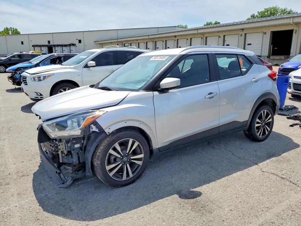NISSAN KICKS 2019 with VIN 3N1CP5CU4KL551142 - Photo from auction