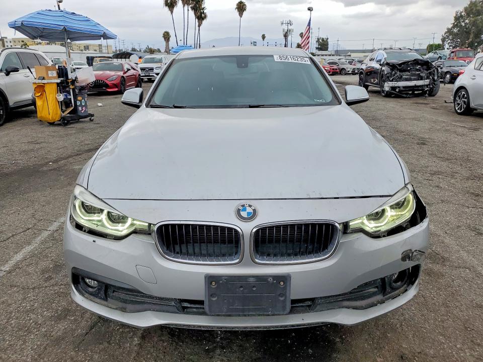 Photo 5 from auction – 2018 BMW 320 with VIN WBA8A9C50JAD27697