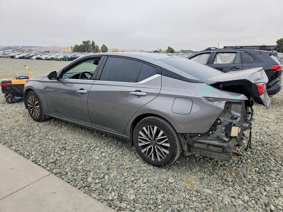 Photo 2 from auction – 2023 NISSAN ALTIMA with VIN 1N4BL4DV0PN379520