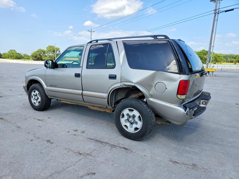 Photo 2 from auction – 2002 CHEVROLET BLAZER with VIN 1GNDT13W92K241231