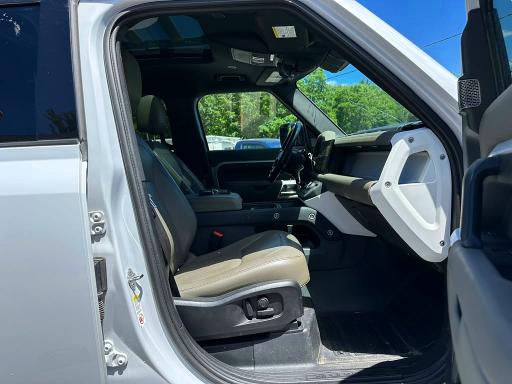 Photo 7 from auction – 2022 LAND ROVER DEFENDER with VIN SALEP7RU1N2067288