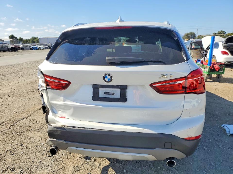 Photo 6 from auction – 2018 BMW X1 with VIN WBXHU7C38J5H45062