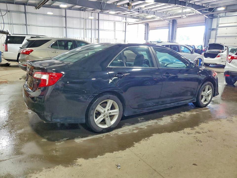 Photo 3 from auction – 2014 TOYOTA CAMRY with VIN 4T1BF1FK5EU807809