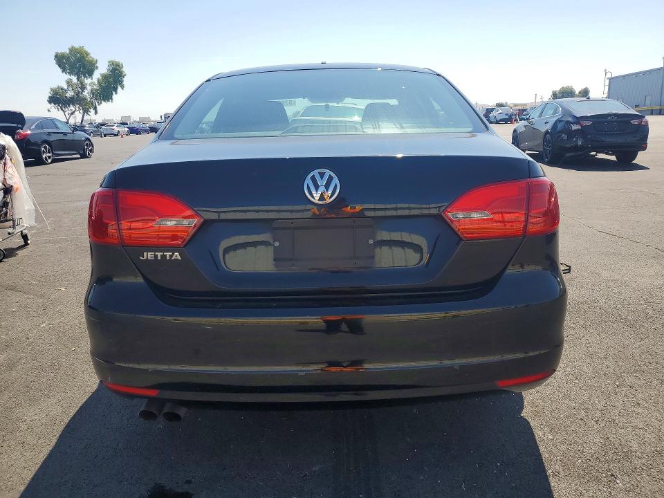 Photo 6 from auction – 2014 VOLKSWAGEN JETTA with VIN 3VW2K7AJ0EM404405