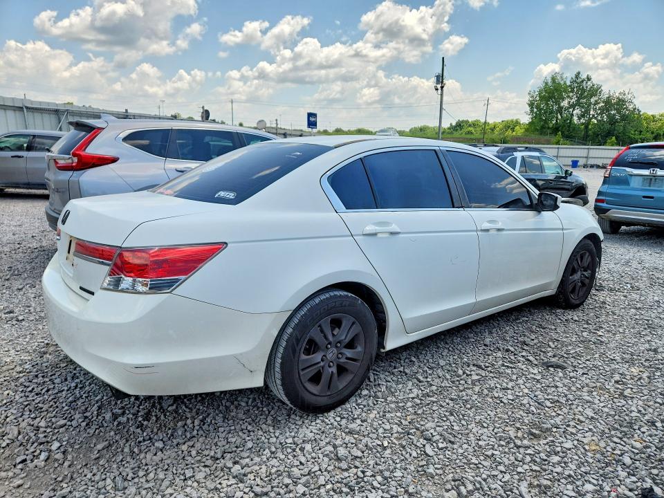 Photo 3 from auction – 2012 HONDA ACCORD with VIN 1HGCP2F61CA231764