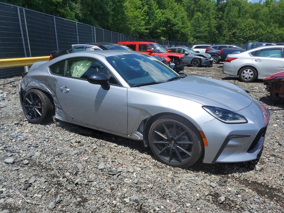 Photo 4 from auction – 2023 TOYOTA GR 86 with VIN JF1ZNBE16P9765439