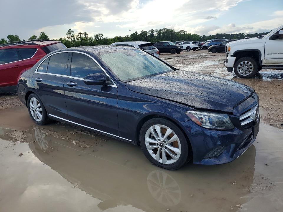 Photo 4 from auction – 2019 MERCEDES-BENZ C with VIN WDDWF8DBXKR458295