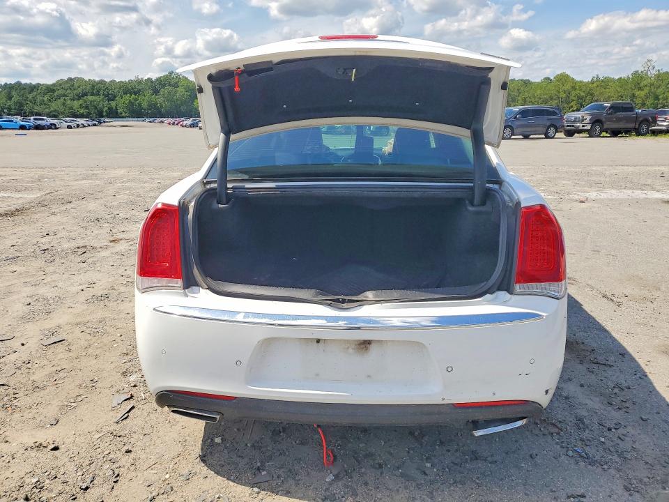 Photo 6 from auction – 2019 CHRYSLER 300 with VIN 2C3CCAEG2KH659135
