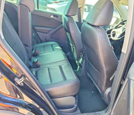 Photo 11 from auction – 2014 VOLKSWAGEN TIGUAN with VIN WVGBV3AX0EW534591