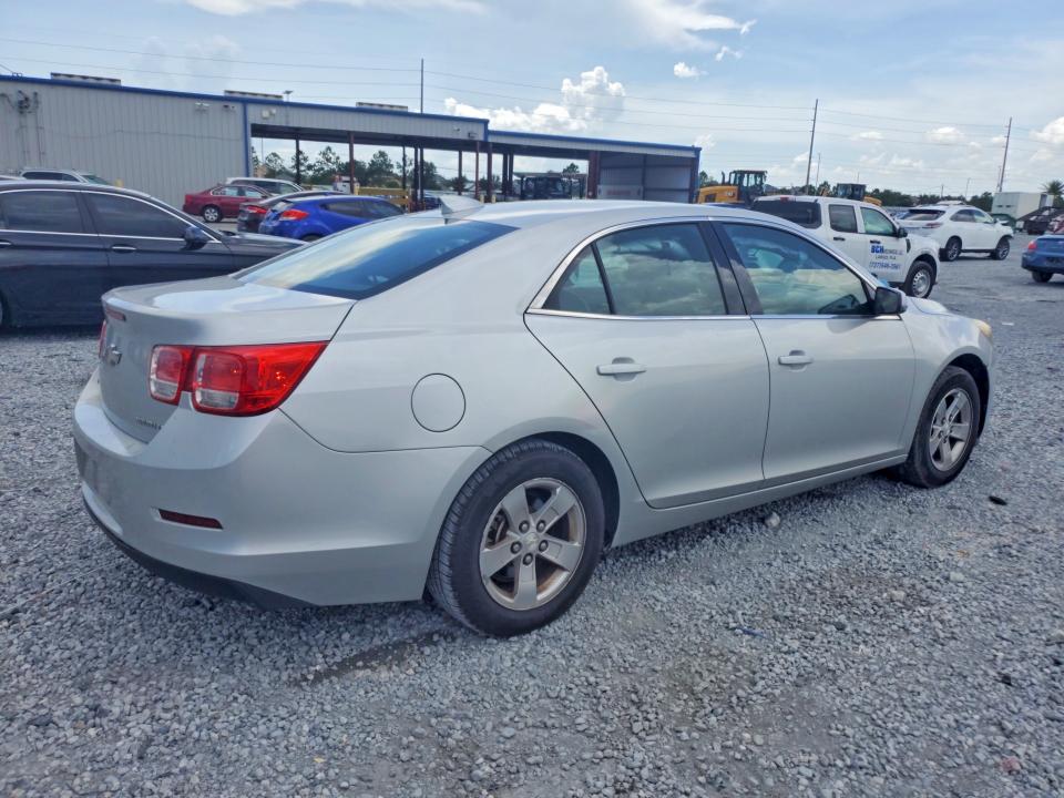 Photo 3 from auction – 2015 CHEVROLET MALIBU with VIN 1G11C5SL8FF210375