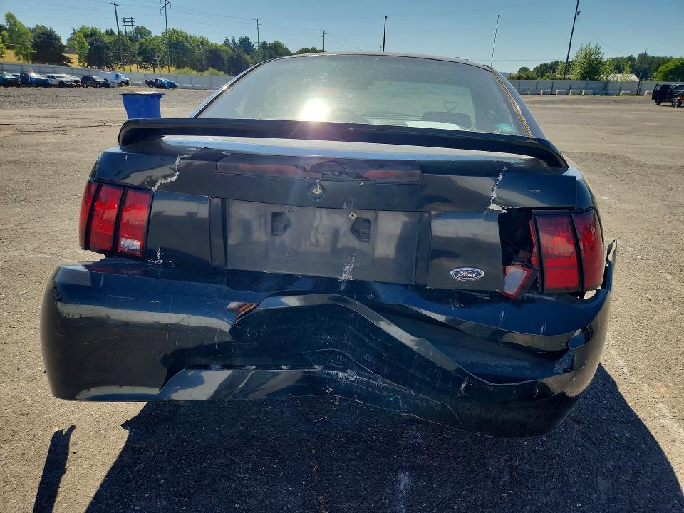 Photo 6 from auction – 2000 FORD MUSTANG with VIN 1FAFP4047YF123843