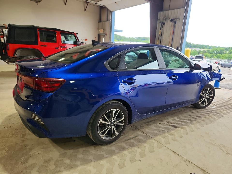 Photo 3 from auction – 2023 KIA FORTE with VIN 3KPF24AD9PE565765