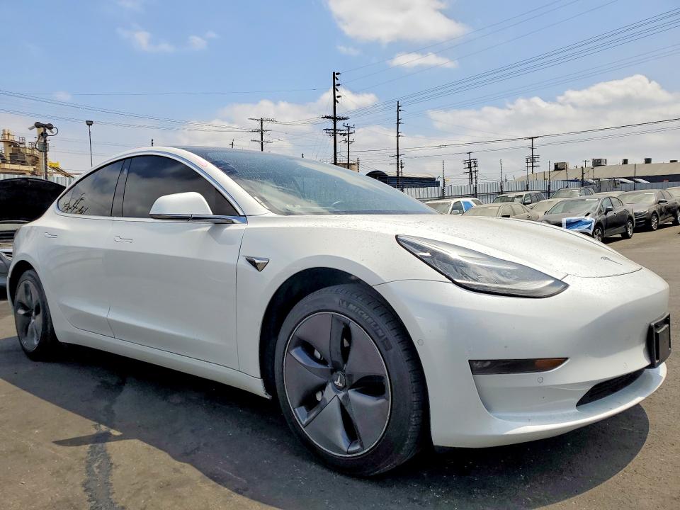 Photo 4 from auction – 2017 TESLA MODEL 3 with VIN 5YJ3E1EA2HF003128