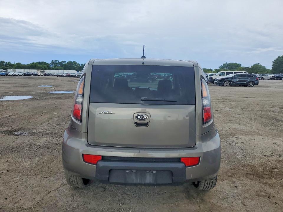 Photo 6 from auction – 2010 KIA SOUL with VIN KNDJT2A29A7118659
