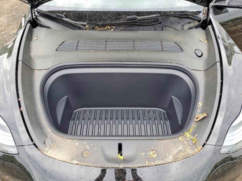 Photo 12 from auction – 2024 TESLA MODEL Y with VIN 7SAYGDEE7RA243958