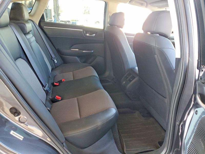 Photo 10 from auction – 2018 HONDA CLARITY with VIN JHMZC5F18JC009233