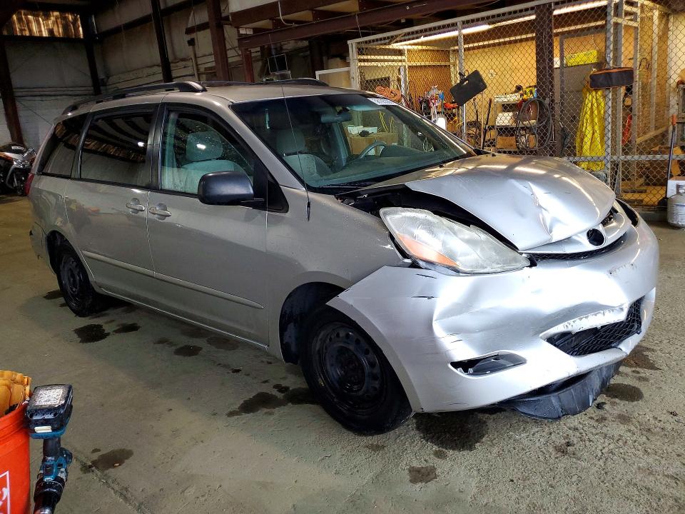 Photo 4 from auction – 2007 TOYOTA SIENNA with VIN 5TDZK23C57S010789