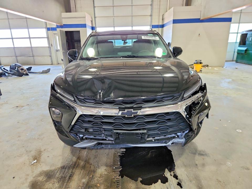 Photo 5 from auction – 2023 CHEVROLET BLAZER with VIN 3GNKBHR41PS112906