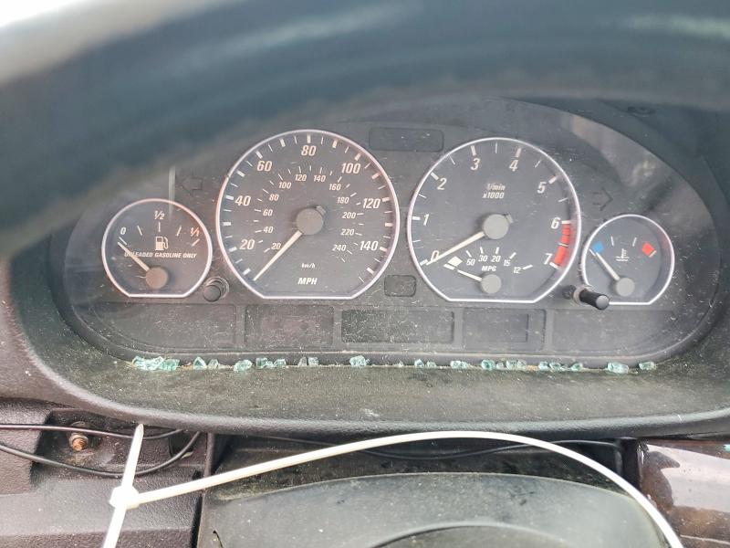 Photo 9 from auction – 2001 BMW 330 with VIN WBABS53431JU82924