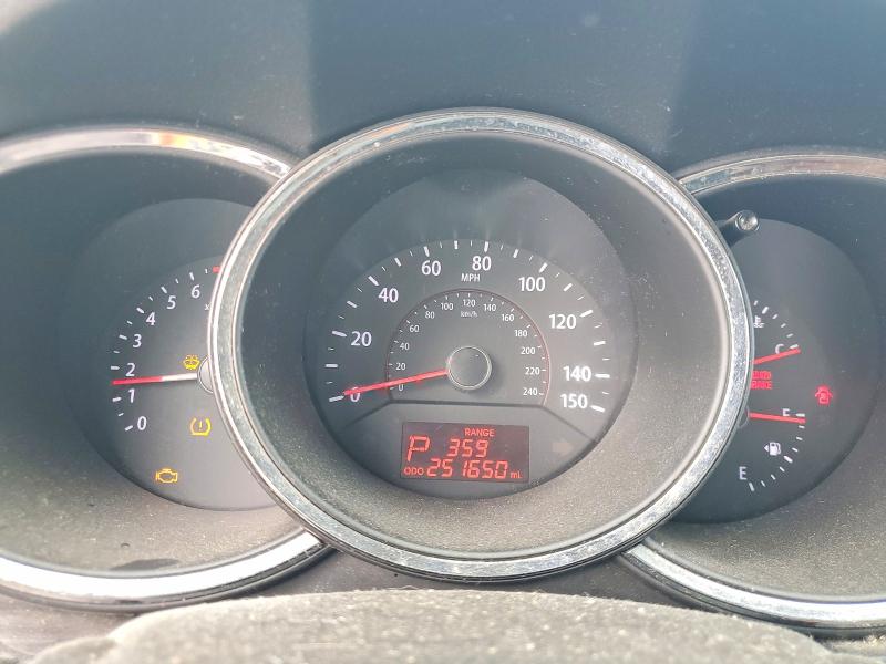 Photo 9 from auction – 2012 KIA SORENTO with VIN 5XYKTDA28CG296682